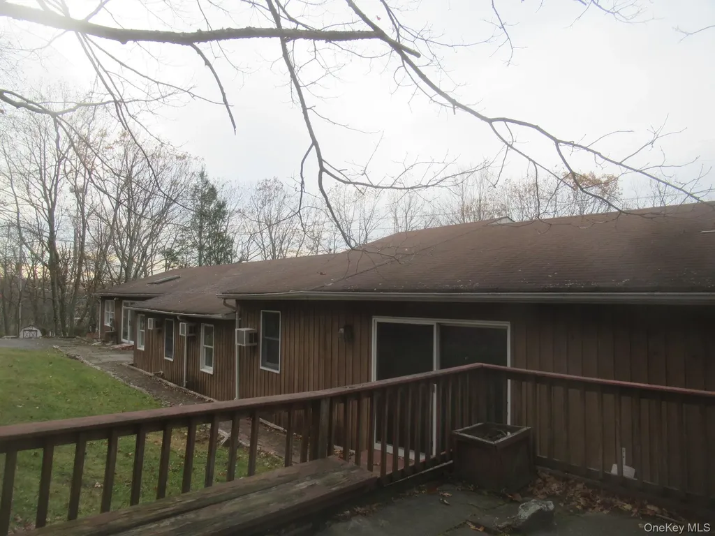 64 Hillside View Road Mahopac NY 10541