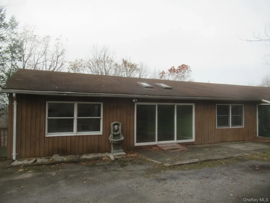 64 Hillside View Road Mahopac NY 10541