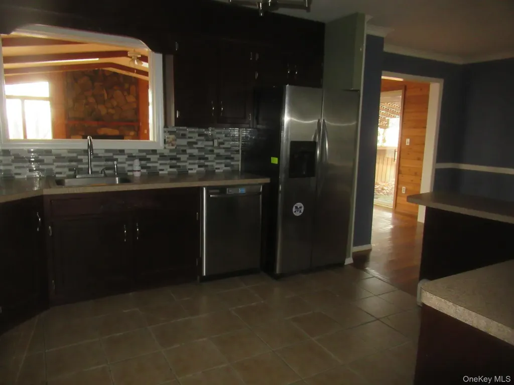 64 Hillside View Road Mahopac NY 10541