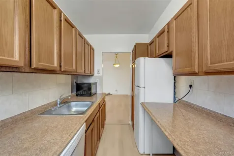 620 Pelham Road New Rochelle NY 10805
