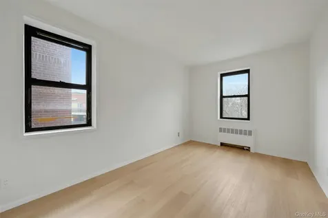 620 Pelham Road New Rochelle NY 10805