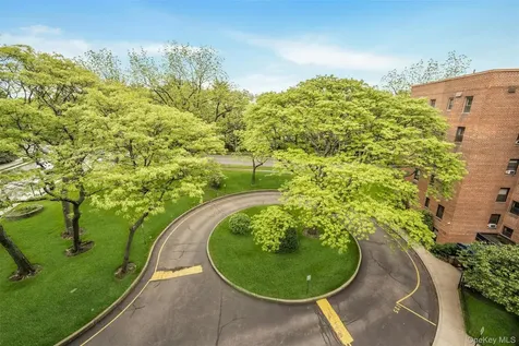 620 Pelham Road New Rochelle NY 10805