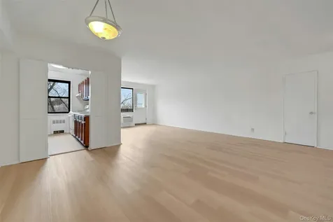 620 Pelham Road New Rochelle NY 10805