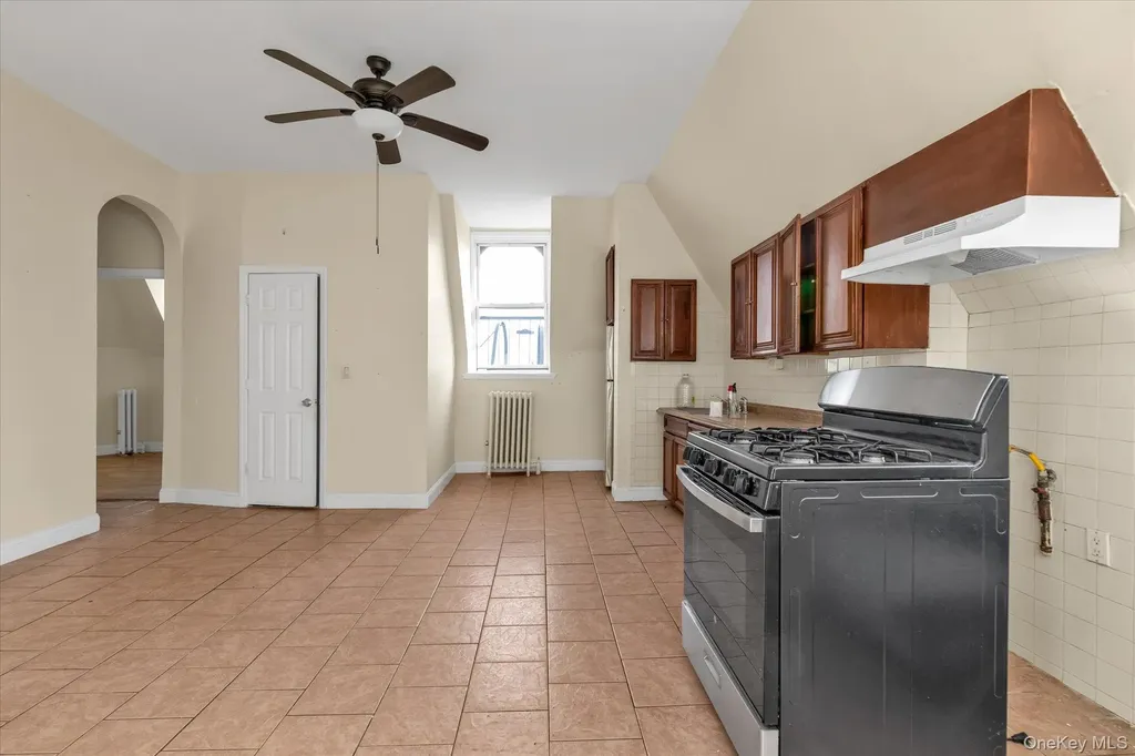 11-41 123 Street Bayside NY 11361