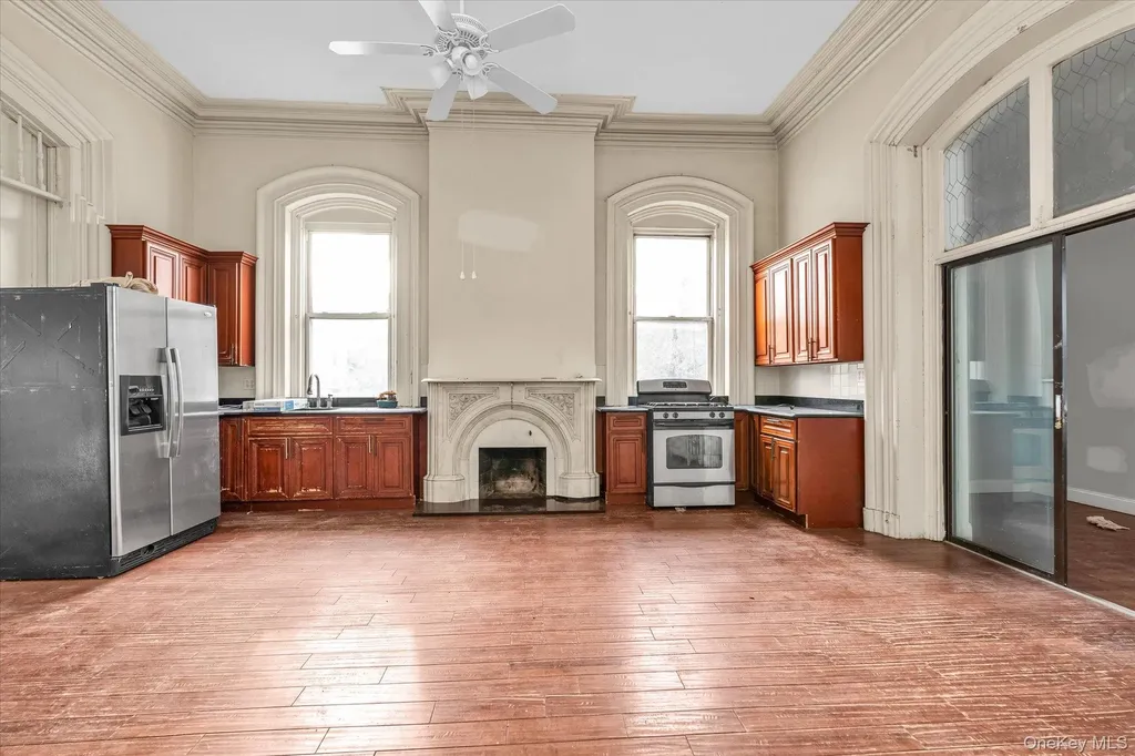 11-41 123 Street Bayside NY 11361