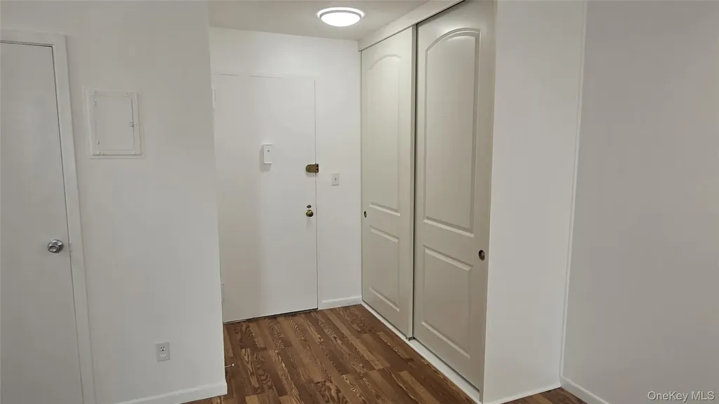 30 Daley Place Lynbrook NY 11563