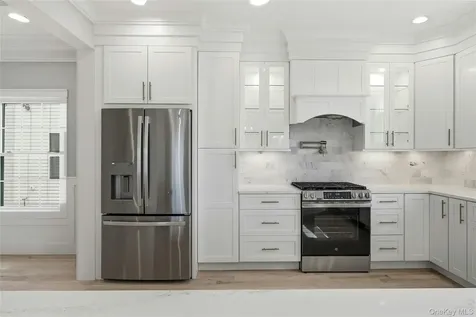 3380 Woodward Avenue Wantagh NY 11793