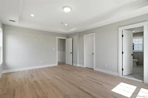 3380 Woodward Avenue Wantagh NY 11793