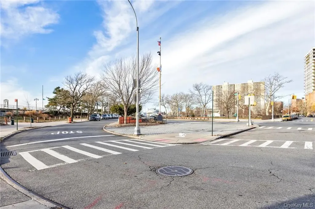 3101 Ocean Parkway Brooklyn NY 11235