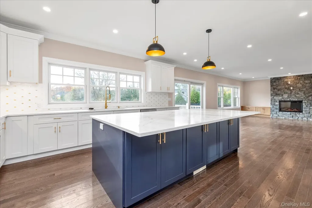 34 Calumet Drive Dix Hills NY 11746