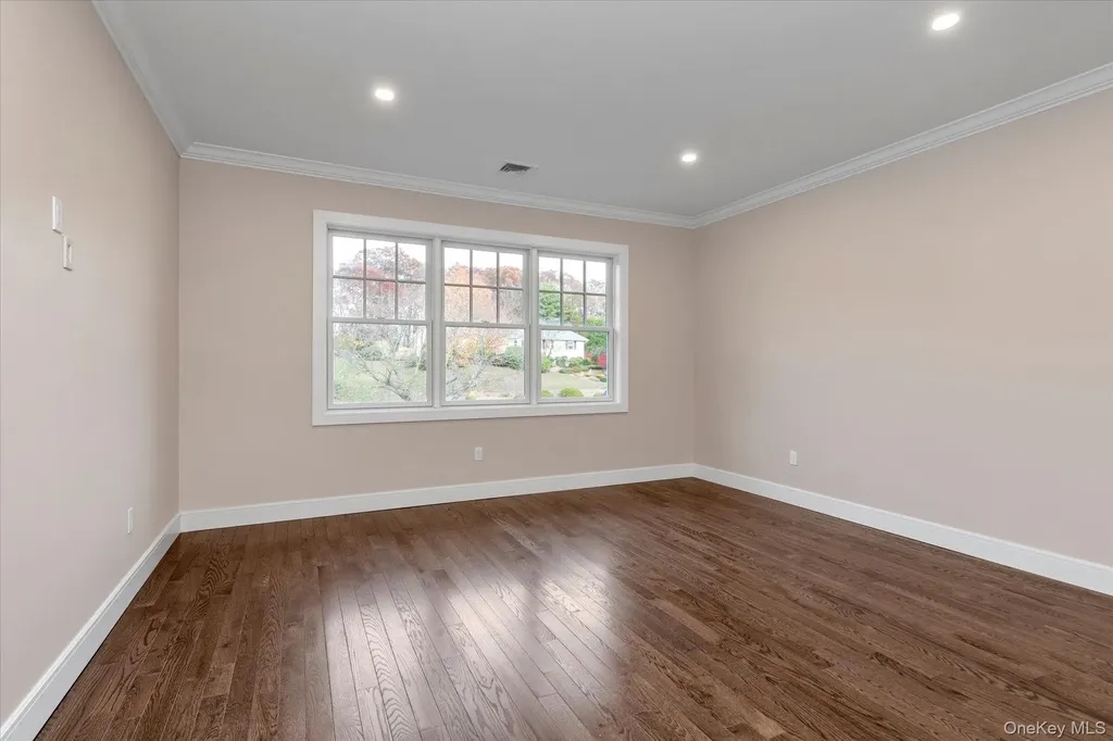 34 Calumet Drive Dix Hills NY 11746