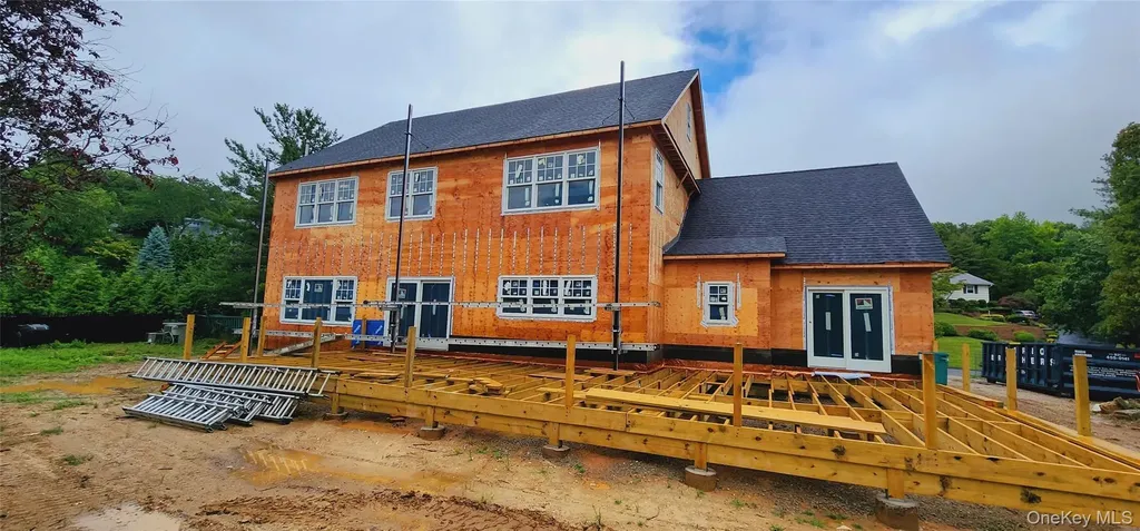 34 Calumet Drive Dix Hills NY 11746