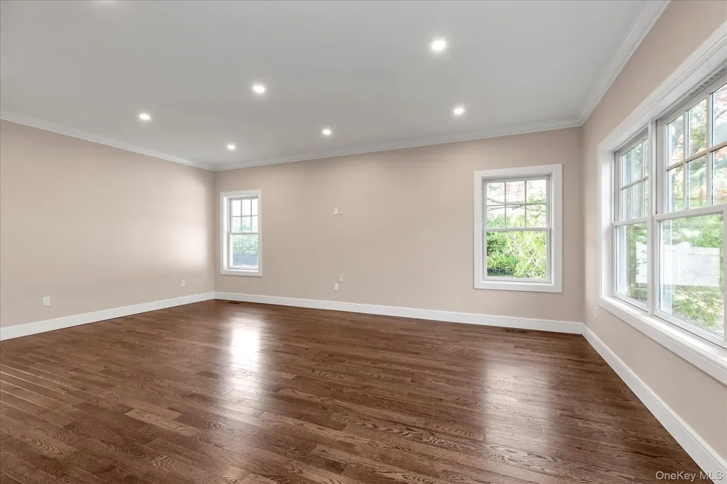 34 Calumet Drive Dix Hills NY 11746