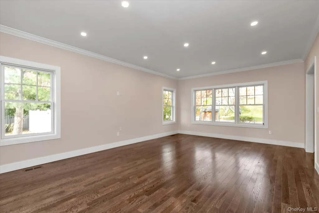 34 Calumet Drive Dix Hills NY 11746