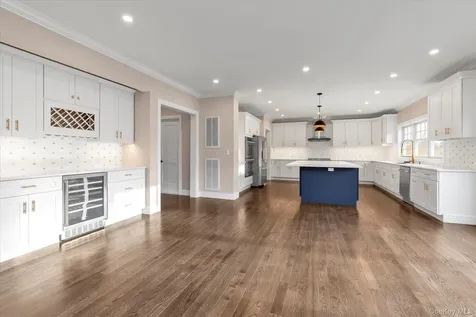 34 Calumet Drive Dix Hills NY 11746