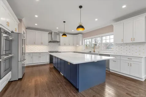 34 Calumet Drive Dix Hills NY 11746