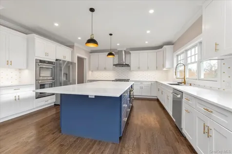 34 Calumet Drive Dix Hills NY 11746