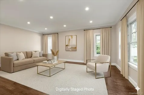 34 Calumet Drive Dix Hills NY 11746