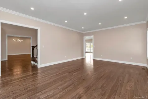 34 Calumet Drive Dix Hills NY 11746