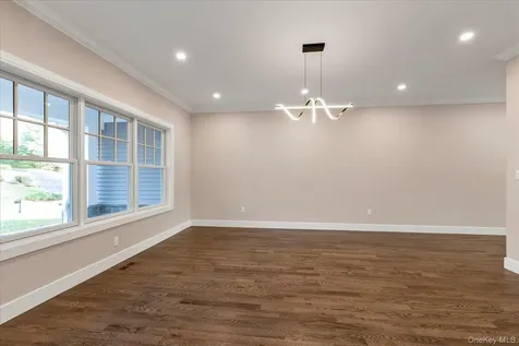 34 Calumet Drive Dix Hills NY 11746