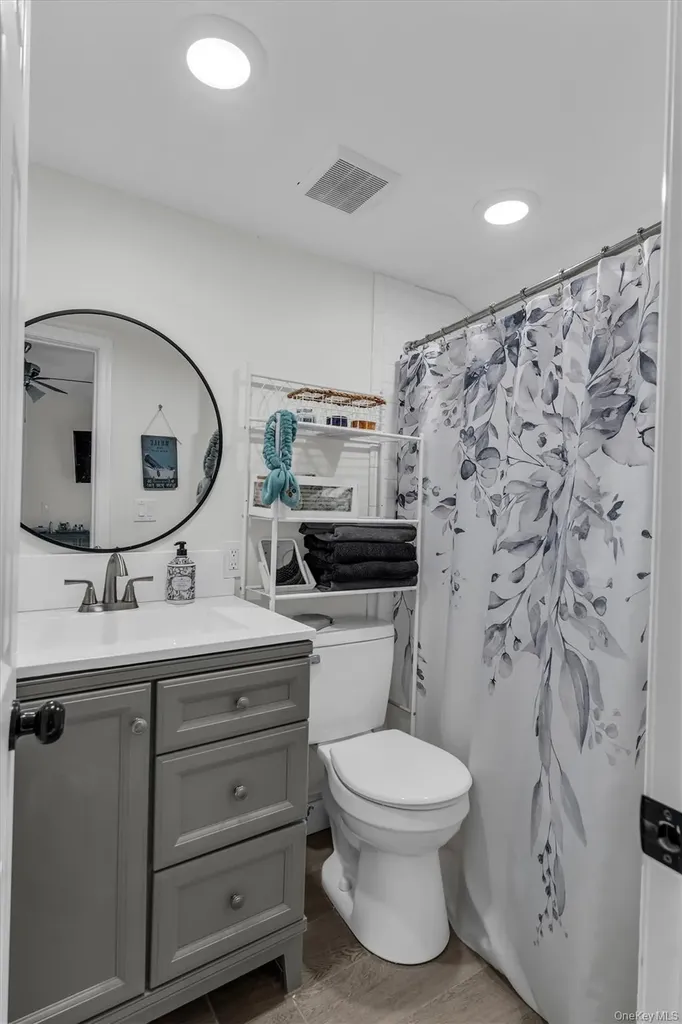 164 Donegan Avenue East Patchogue NY 11772