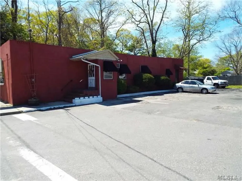 421 Commack Road Mastic Beach NY 11951