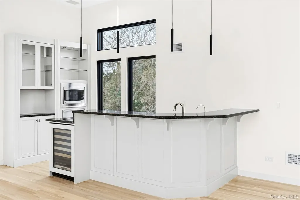 3 Shore Lane Westhampton NY 11977
