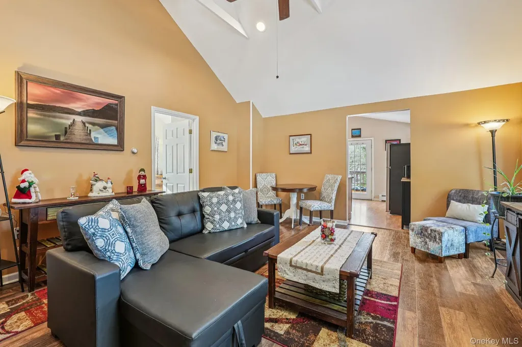 252 East Drive Walden NY 12586