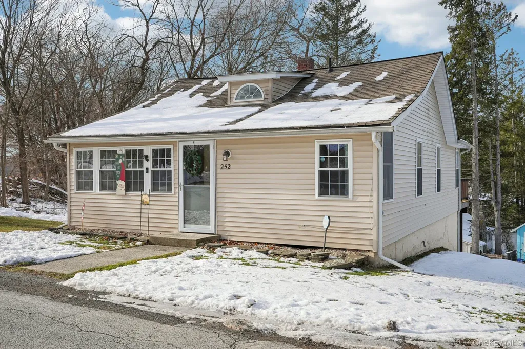 252 East Drive Walden NY 12586