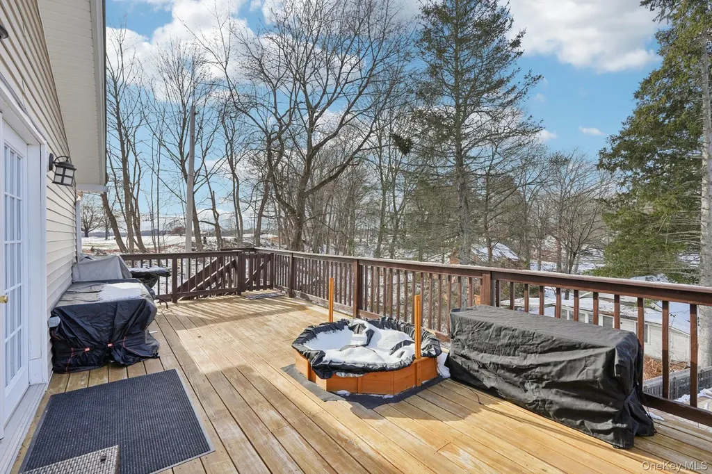 252 East Drive Walden NY 12586