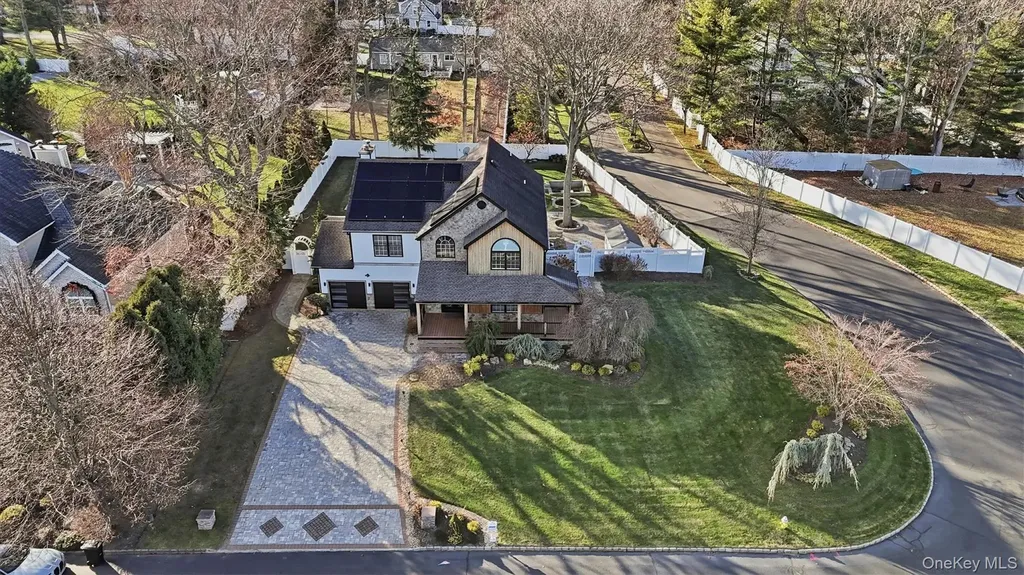 8 Hamilton Place Lake Grove NY 11755
