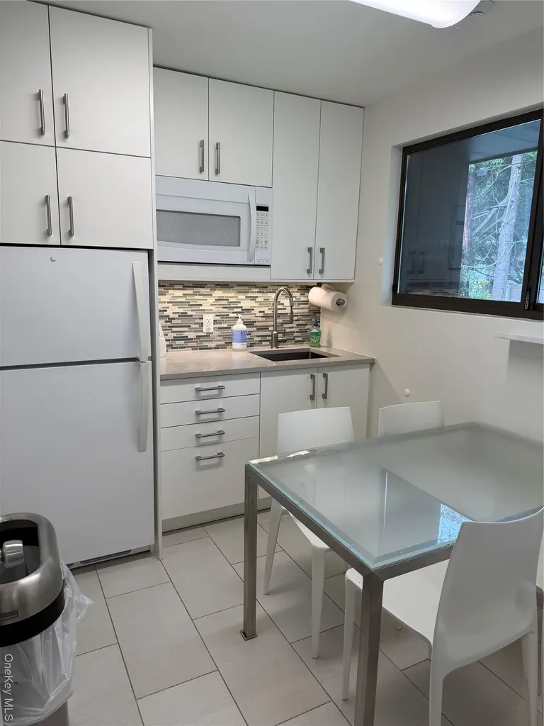 57 N Middletown Road Nanuet NY 10954