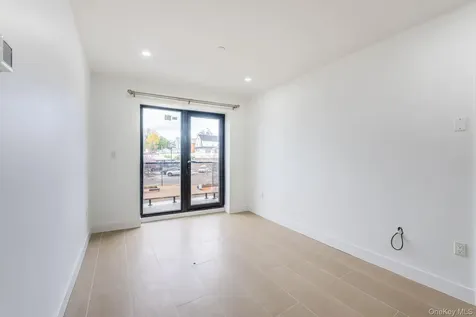 165-02 Sanford Avenue Flushing NY 11358