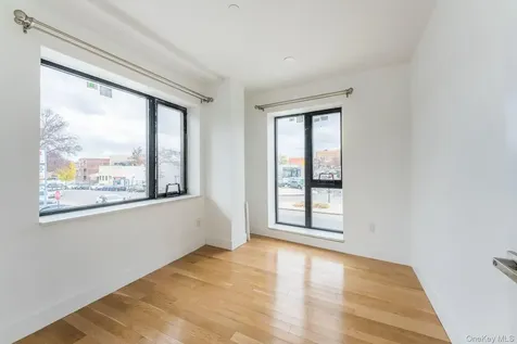 165-02 Sanford Avenue Flushing NY 11358