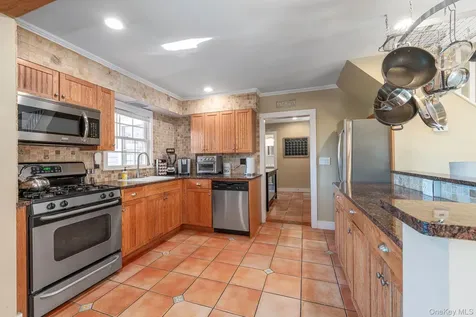 735 Aka 718 Wiggins Wiggins Street Greenport NY 11944