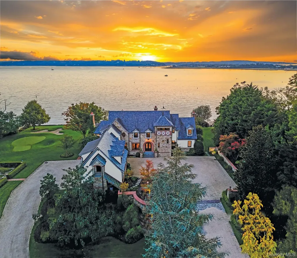 200# Centre Island Road Centre Island NY 11771