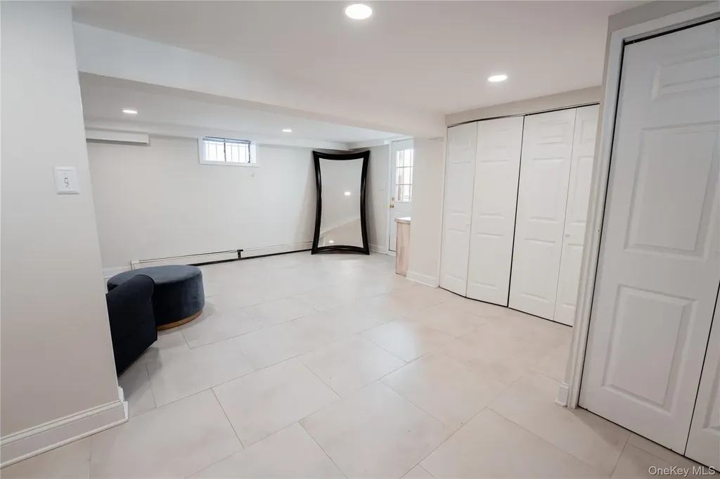 275 Longvue Terrace Yonkers NY 10710