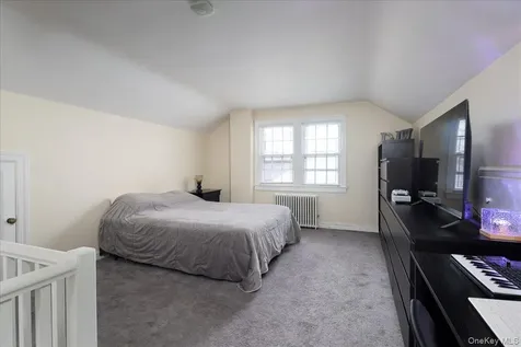 1746 Rockville Drive Baldwin NY 11510