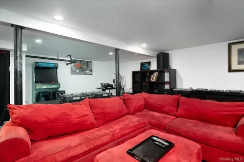 1746 Rockville Drive Baldwin NY 11510