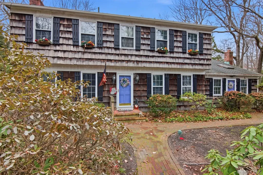 105 Rustic Road Port Jefferson NY 11777