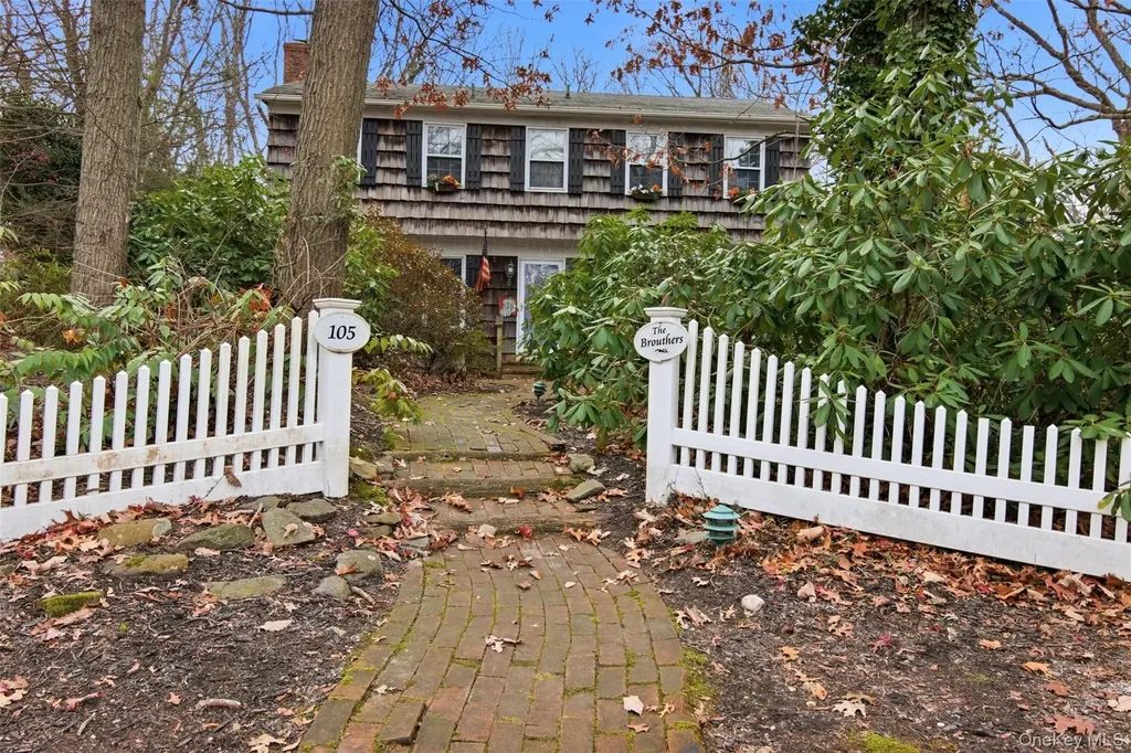 105 Rustic Road Port Jefferson NY 11777