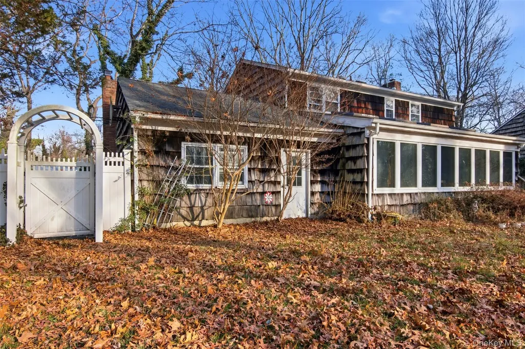 105 Rustic Road Port Jefferson NY 11777