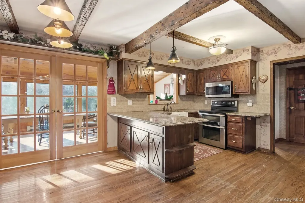105 Rustic Road Port Jefferson NY 11777