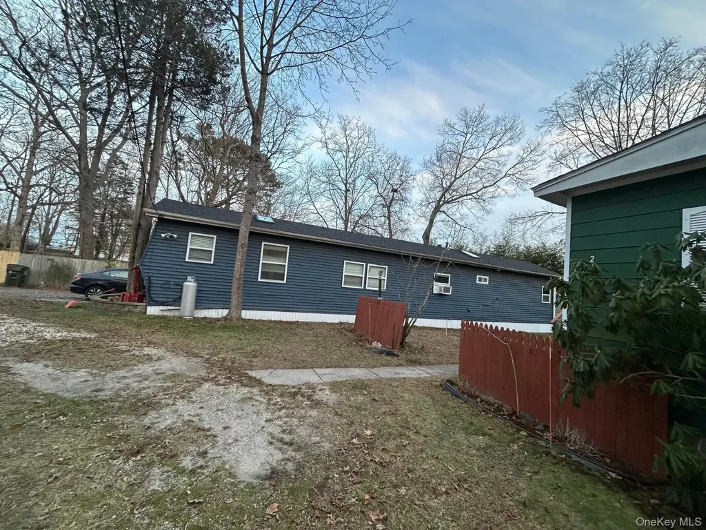 83 Forge Road Riverhead NY 11901