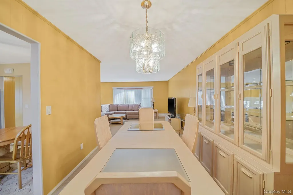 126 W 3rd Street Deer Park NY 11729