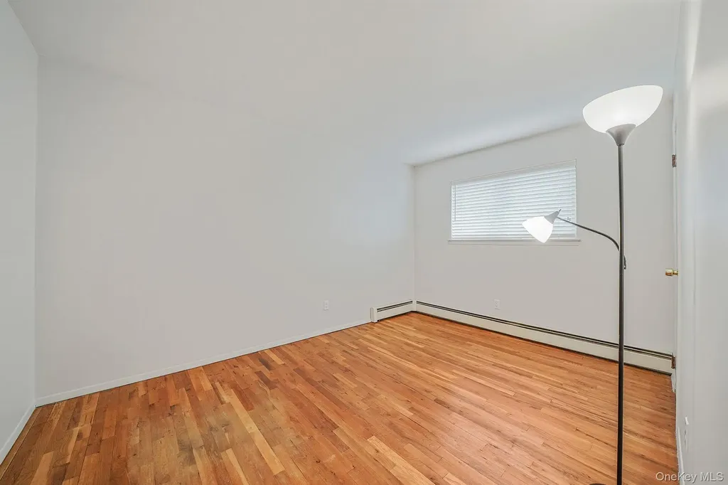 126 W 3rd Street Deer Park NY 11729