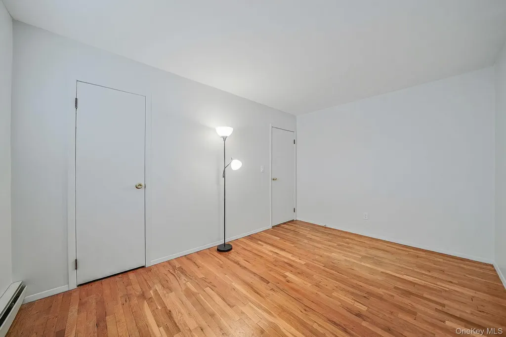 126 W 3rd Street Deer Park NY 11729