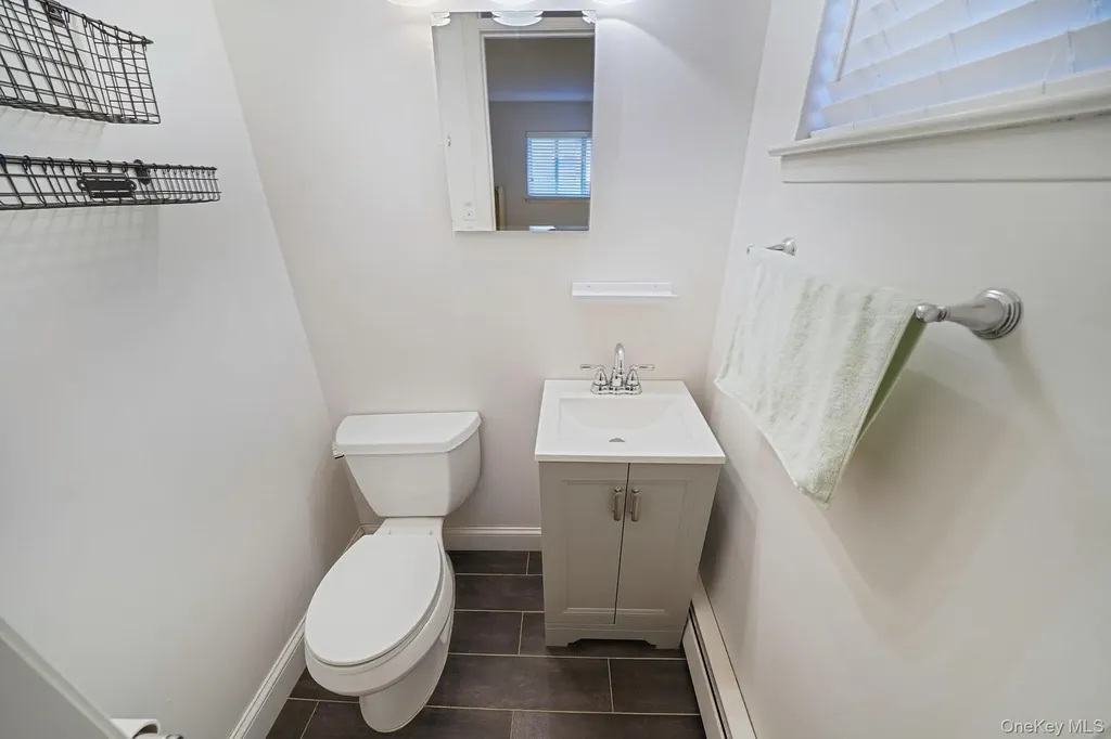 126 W 3rd Street Deer Park NY 11729