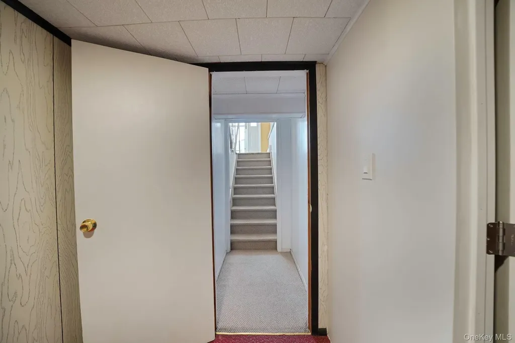 126 W 3rd Street Deer Park NY 11729