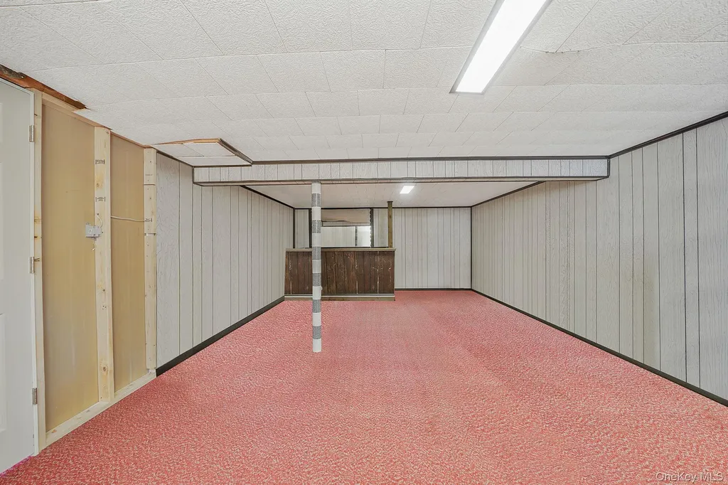 126 W 3rd Street Deer Park NY 11729